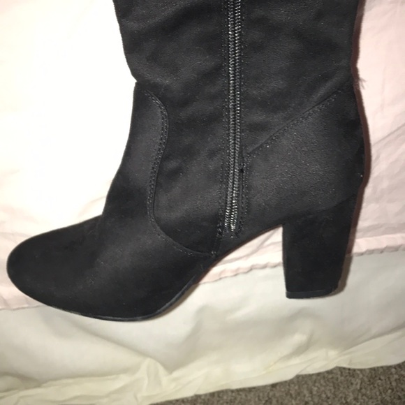 Boots - Picture 3 of 5